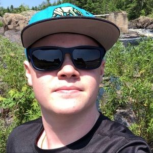 Meet your Posher, Evan